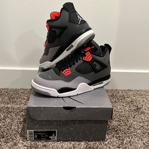 Jordan 4 Retro